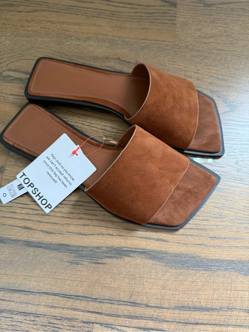 NWT Topshop 100% Suede Sara Mule Sandals in Brown with modern square toe. Size 9